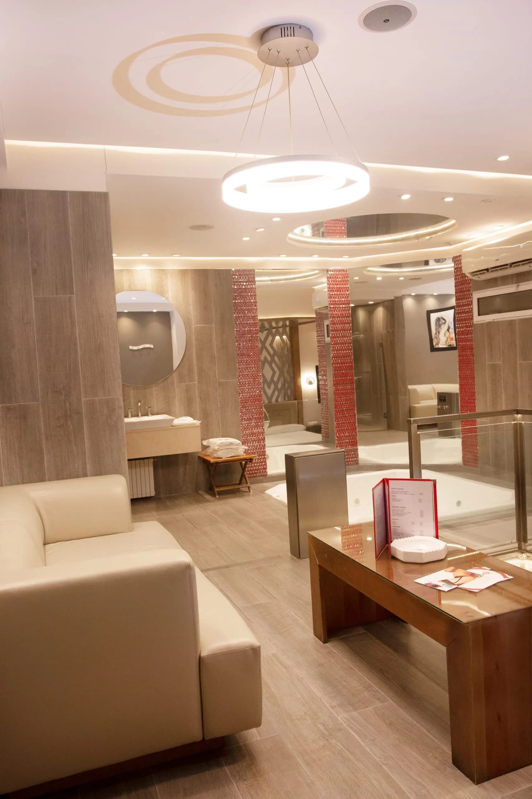 Hotel Kiss Me - imagen 51