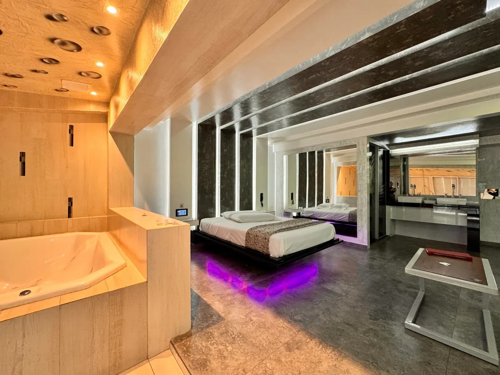 Hotel Oeste - imagen 2