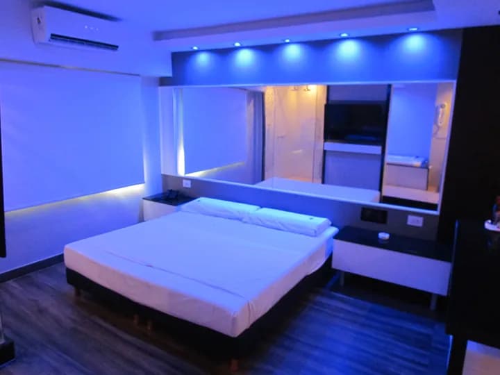 Hotel R9