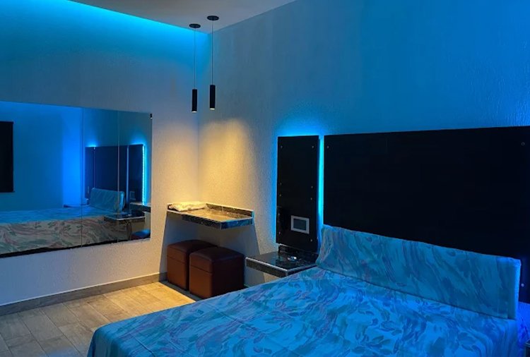Habitación del hotel albergue transitorio Fenix en el barrio de Flores