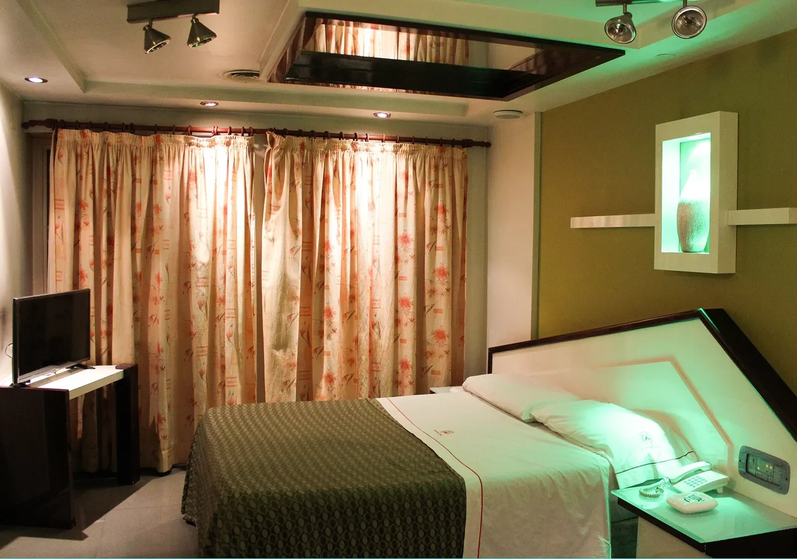 hotelmansionlirio-guiadetelos-especial-1