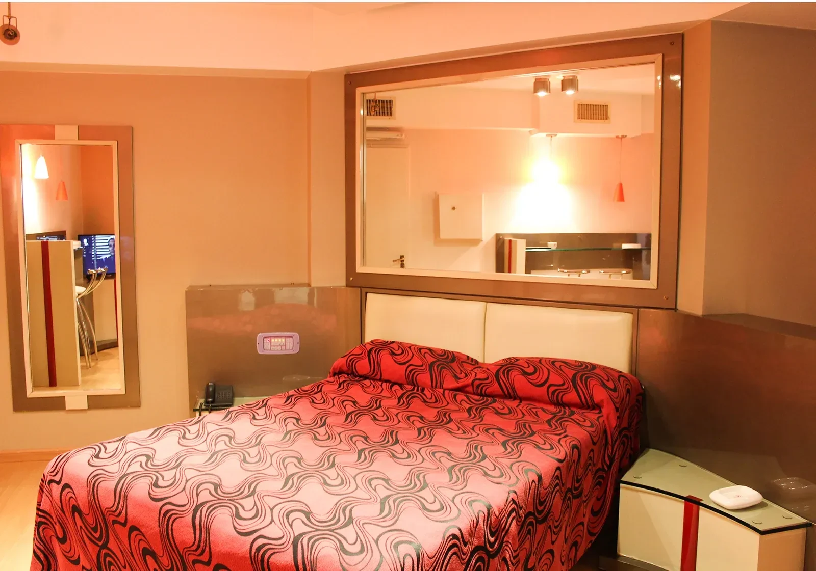 hotelmansionlirio-guiadetelos-suite-1