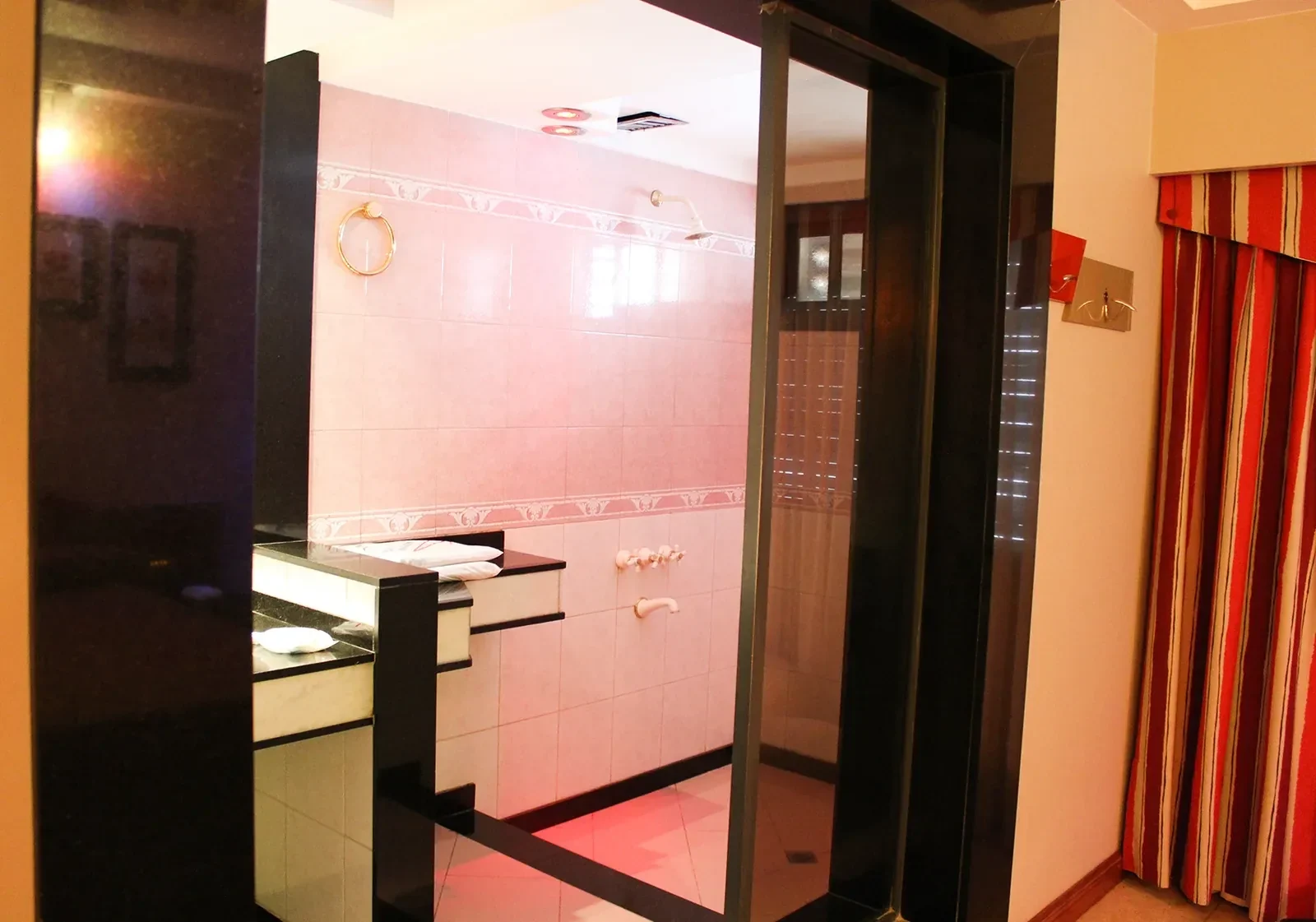 hotelmansionlirio-guiadetelos-suite-3