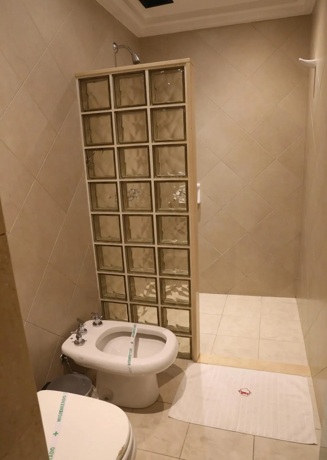 hotelnoya-guiadetelos-suiteejecutiva8