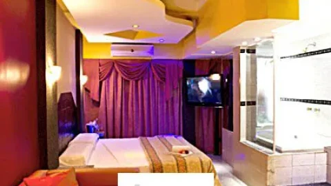 guiadetelos-hotelkarens2