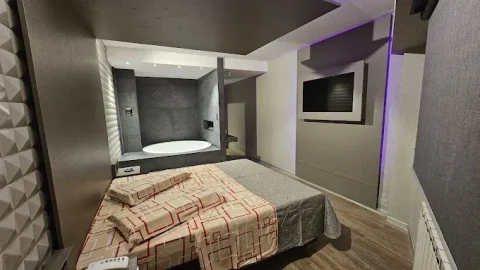 guiadetelos-hotellosalamos (1)