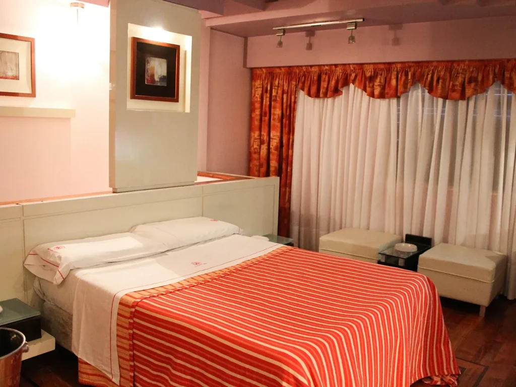 hotelmansionlirio-guiadetelos-ejecutiva-1