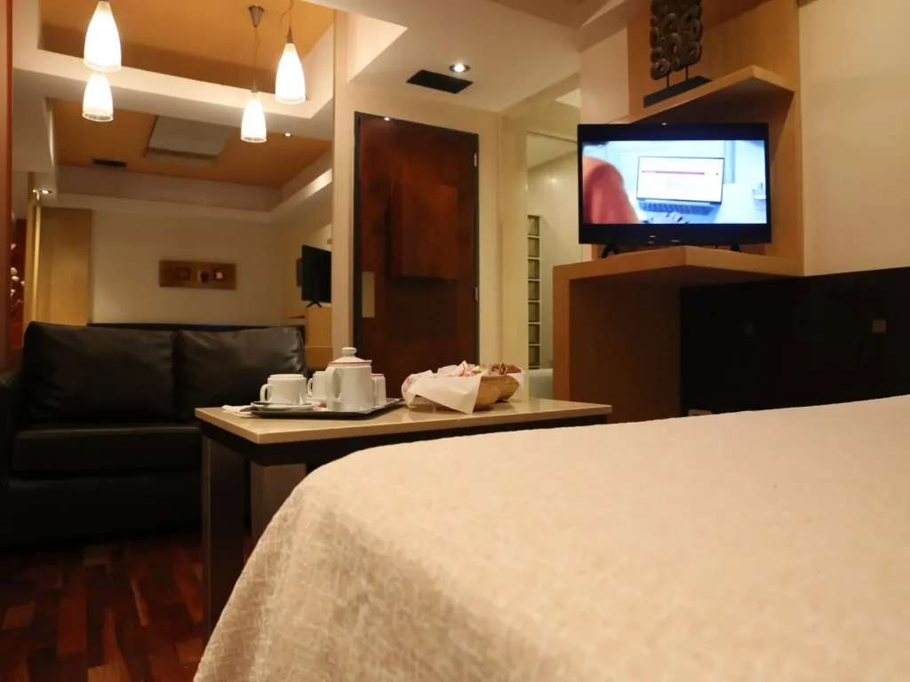 hotelnoya-guiadetelos-suiteejecutiva5